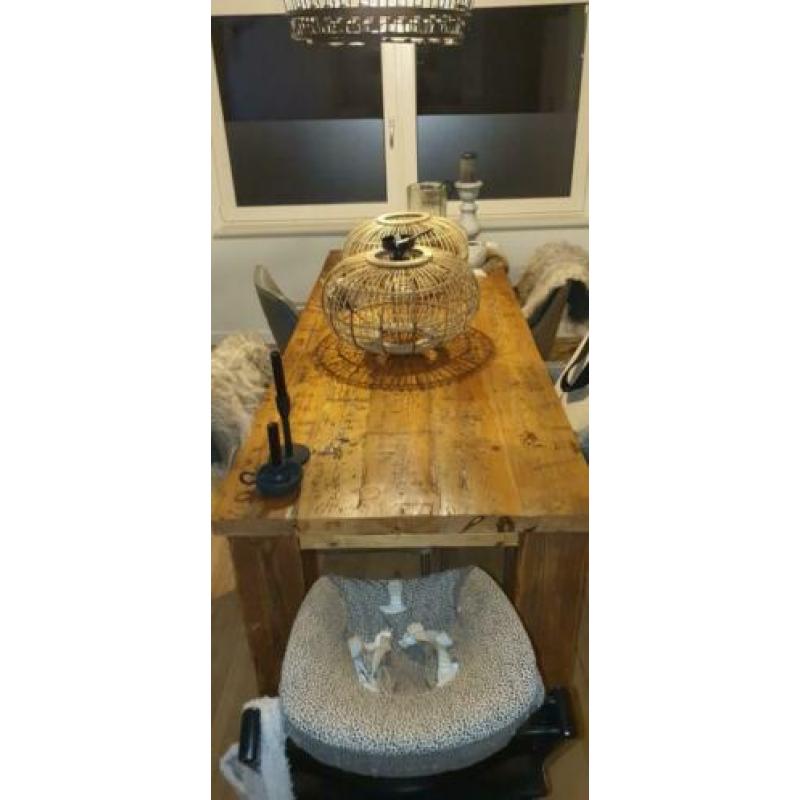 Eettafel te koop;