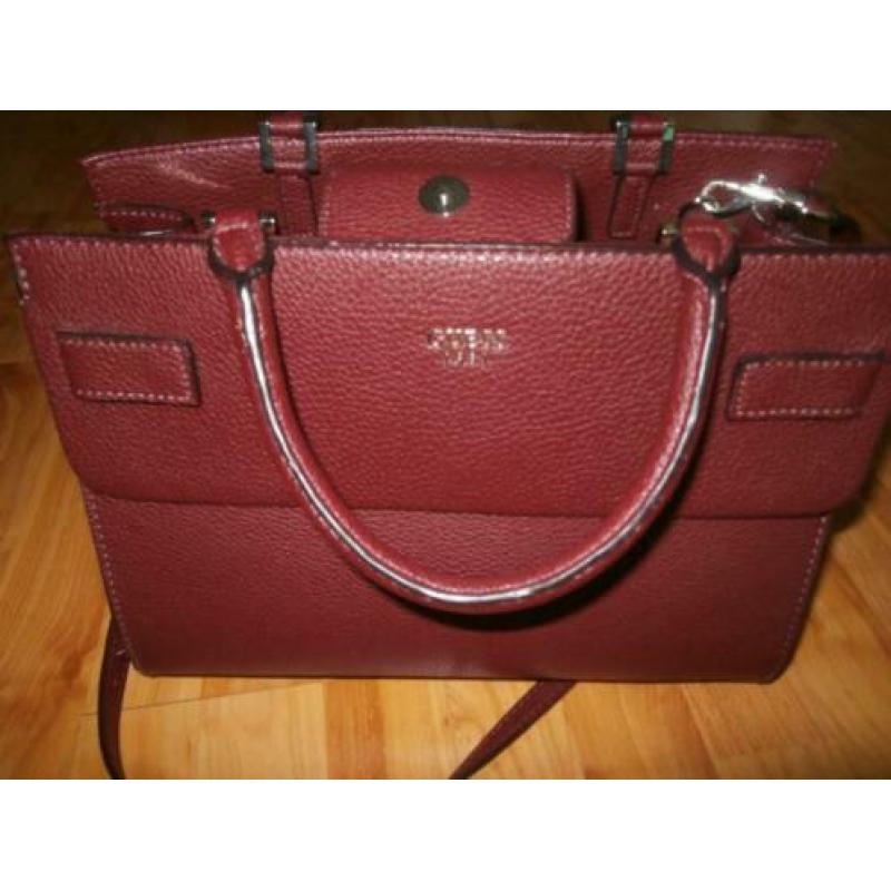 Mooie Guess tas (origineel) bordeaux-rood 32/25/9/17 cm nw