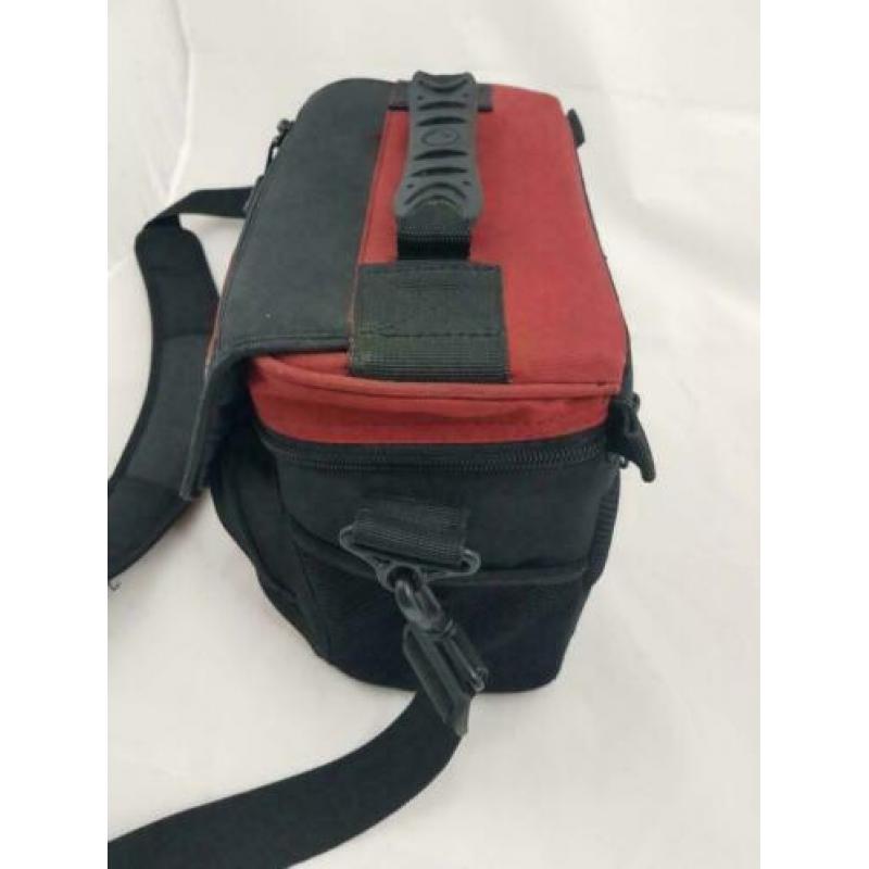 Lowepro Nova 2 AW video en foto camera tas met regenhoes