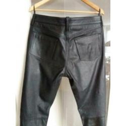 Te koop leren broek.