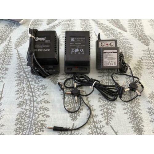 AC/DC Adapters van 1,5-3-4,5-6, 7,5-9-12