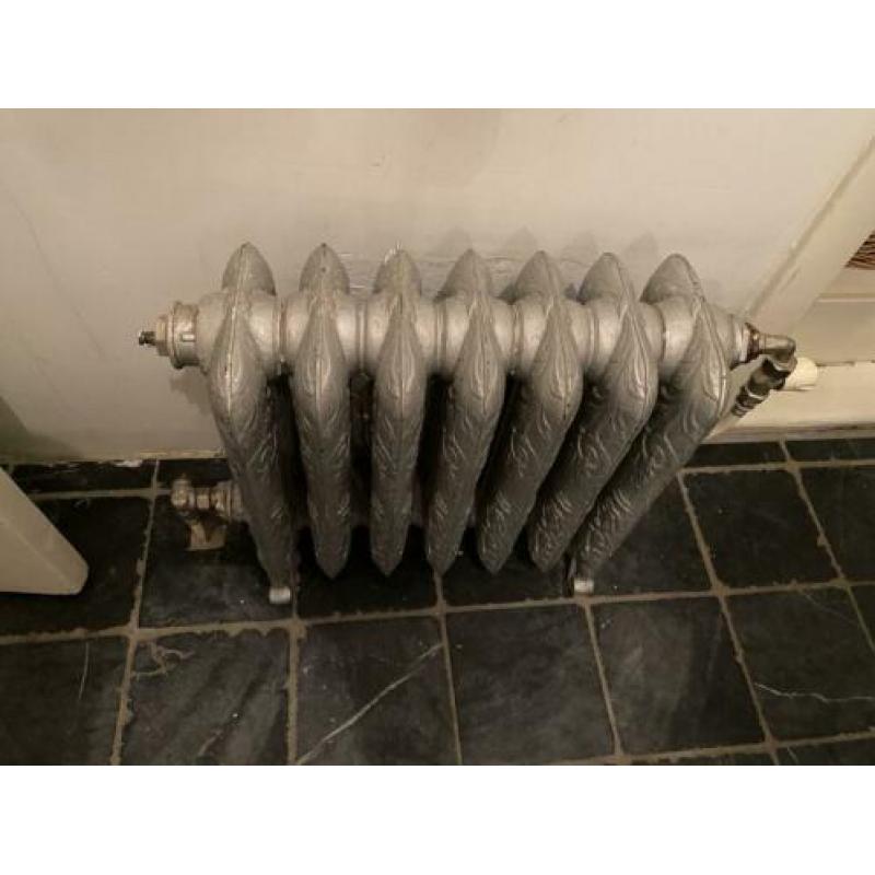 Klassiek giet ijzeren radiator