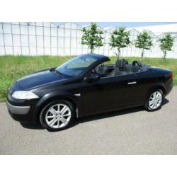 Renault Megane Mégane coupé cabriolet 2.0-16V Privilège Luxe