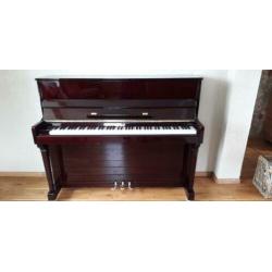 Piano, bordeau rode hoogglans