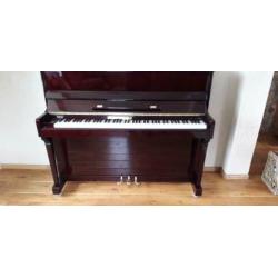 Piano, bordeau rode hoogglans