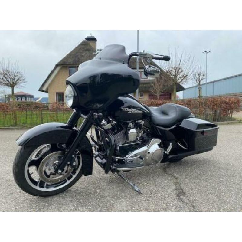 Harley-Davidson BTW motor street glide streetglide flhx