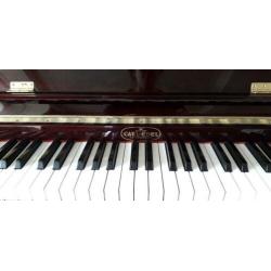 Piano, bordeau rode hoogglans
