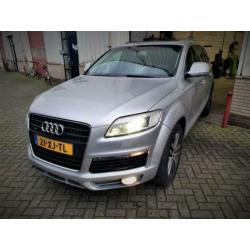 Audi Q7 3.0 TDI quattro 5+2 Panoramadak/ 20''Velgen/ 7-perso