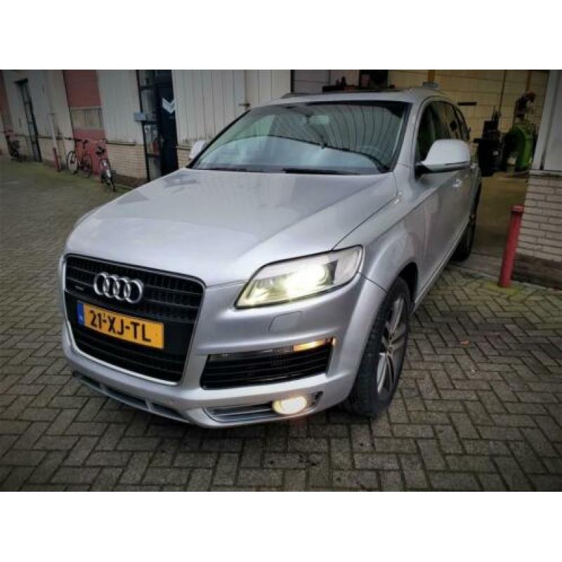 Audi Q7 3.0 TDI quattro 5+2 Panoramadak/ 20''Velgen/ 7-perso