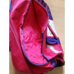 Sporttas groot extra vakken, veel inhoud rose/paars