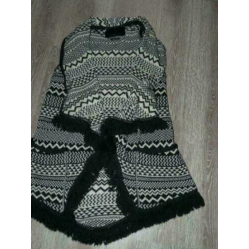 prachtig zwart noorse print bolero vest River Island S 36 38
