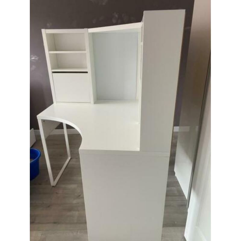 Hoekbureau wit Micke van Ikea