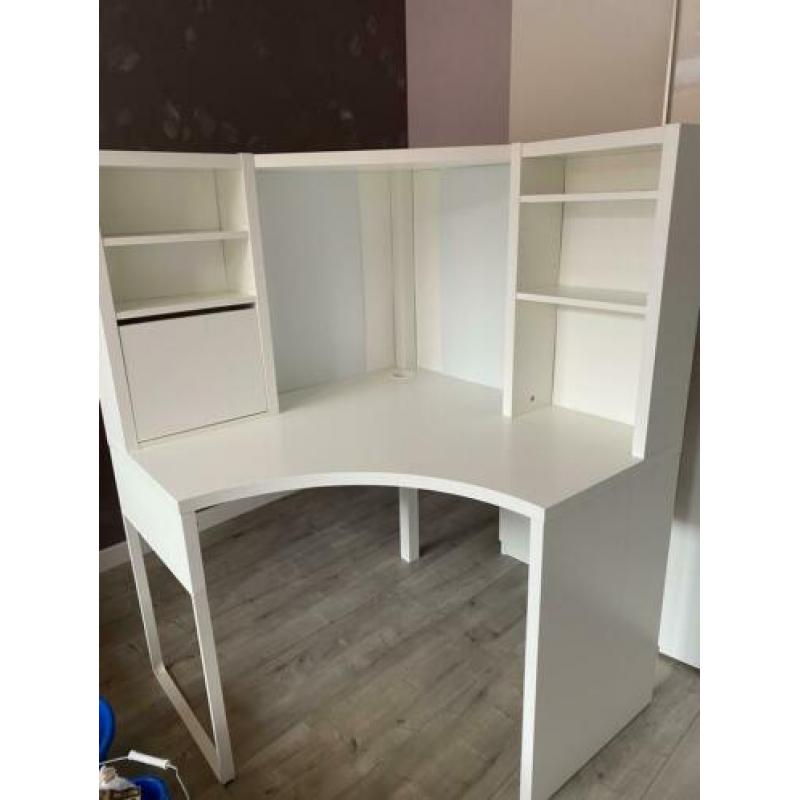 Hoekbureau wit Micke van Ikea