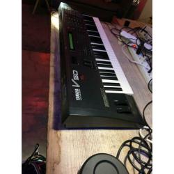 Yamaha V 50 Synthesizer