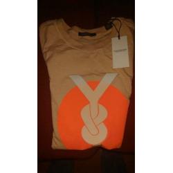 Nieuw 't shirt. Nog niet gedragen. Maat M.