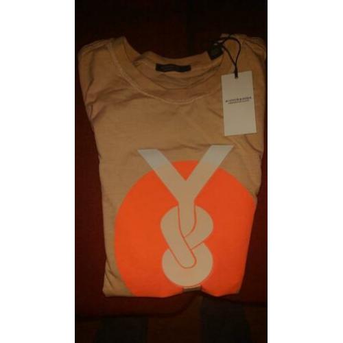 Nieuw 't shirt. Nog niet gedragen. Maat M.