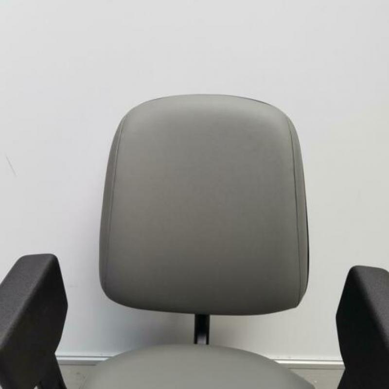 Ahrend 260 bureaustoel - nieuwe bekleding skai