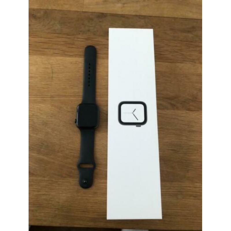 Apple watch 4 series 44 mm (moet weg)