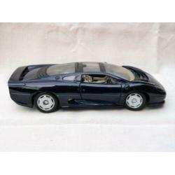 Maisto Jaguar XJ220 donkerblauw.