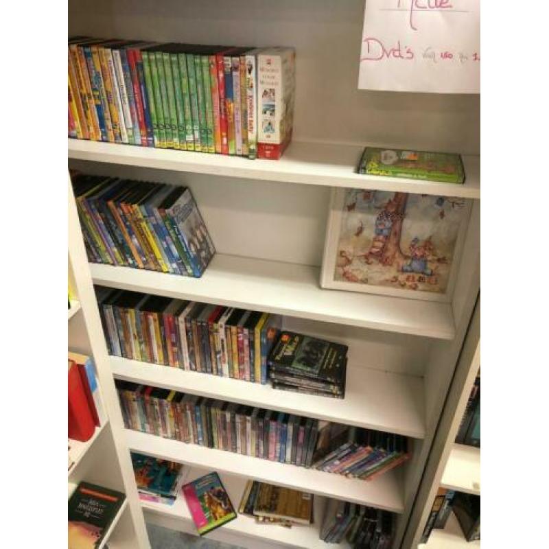 Plusminus 120 kinderdvd's te koop