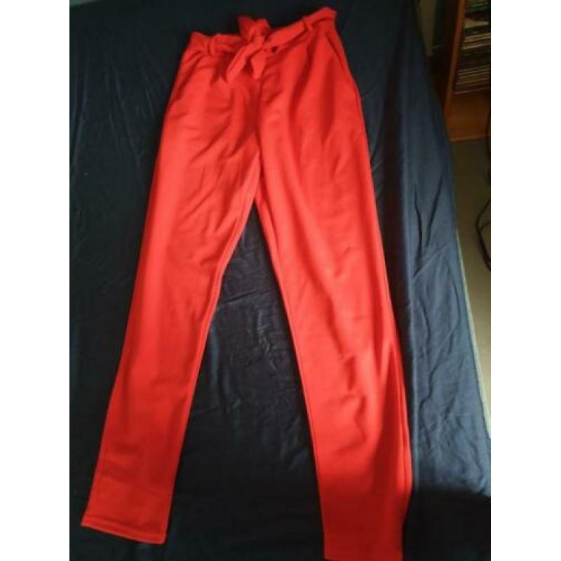 Strikbroek van Musthaves rood M