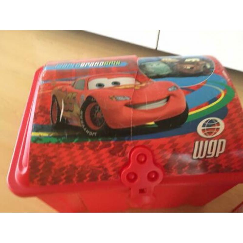 CARD MCQUEEN ronde ton + gratis speelgoedkist