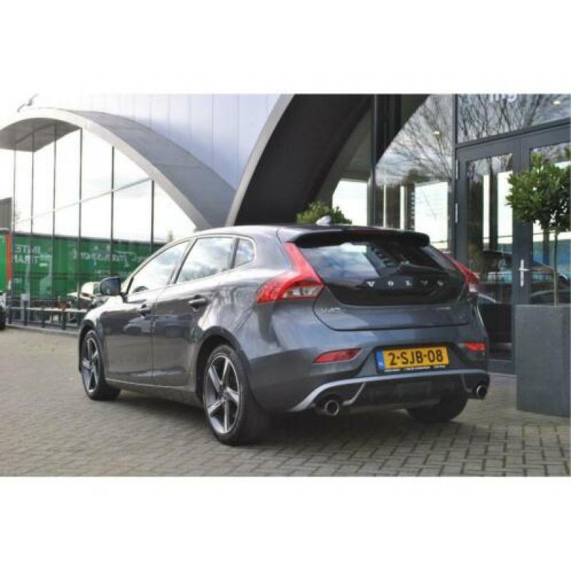 Volvo V40 1.6 D2 R-design 145PK 2013 Grijs full options