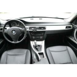 BMW 3-serie Touring 318d EURO 5 Facelift BJ'09 Leder