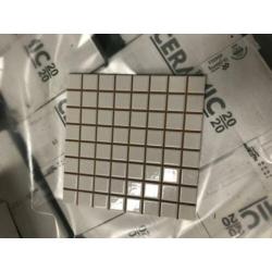 Mozaiektegel 2.5x2.5 op tegel 20x20 beige prijs per m2