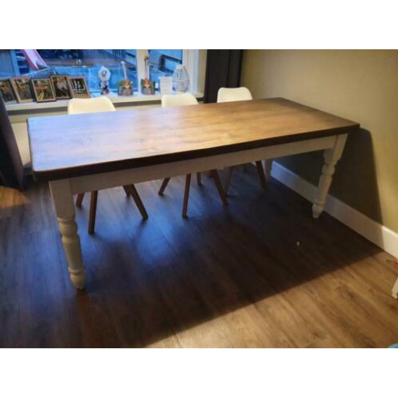 Mooie landelijke eettafel 6 persoons