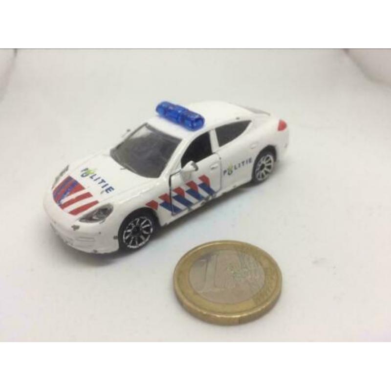 Porsche Panamera Politie, Majorette