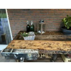 Industriele brocante Franse werkbank; dressoir/tafel.