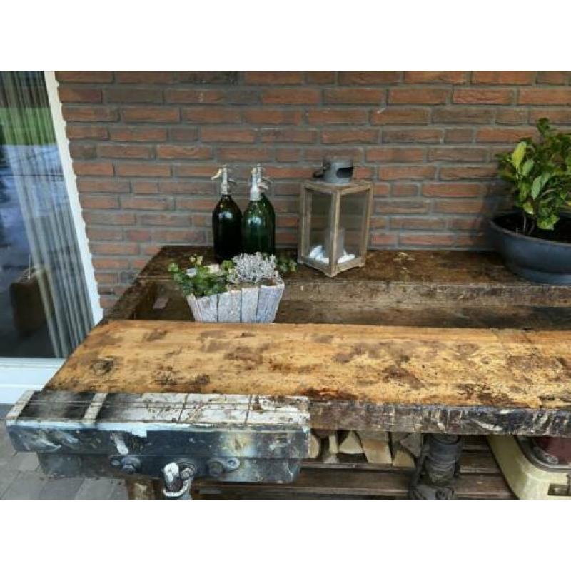 Industriele brocante Franse werkbank; dressoir/tafel.
