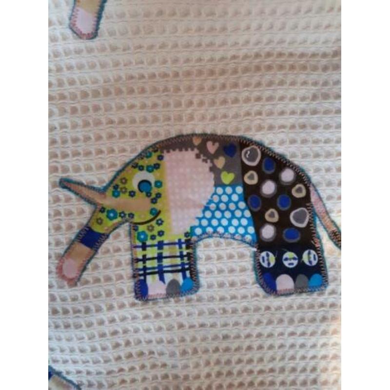 Vrolijke nieuwe slab met olifant of clown