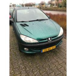 Peugeot 206 1.4 3D 1999 Groen