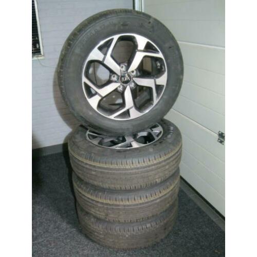 NIEUW Orig. Kia Sportage 17 inch velgen zomerbanden tpms