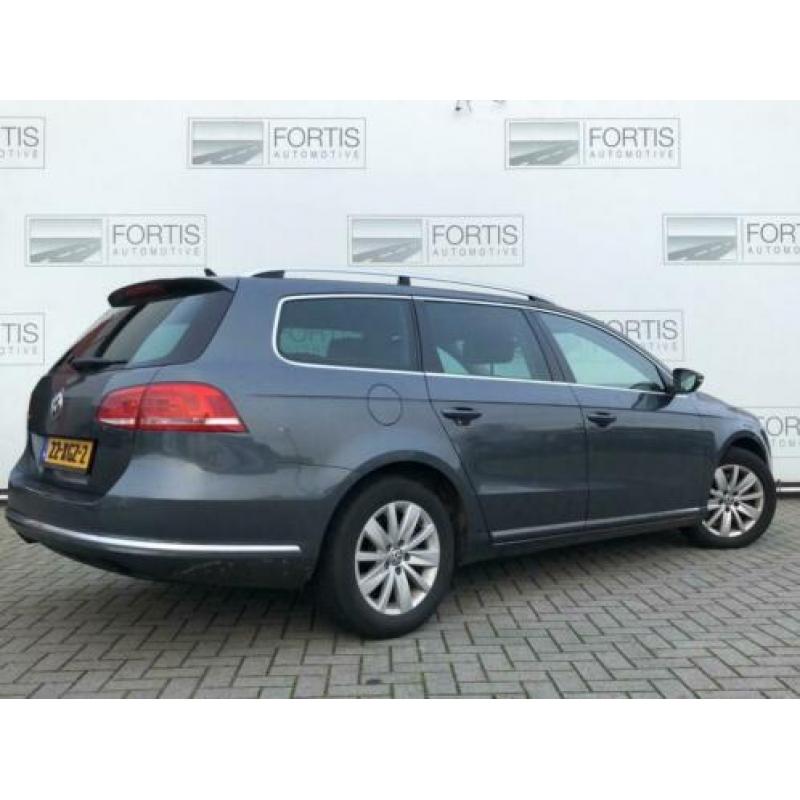 Volkswagen Passat Variant 1.4 TSI Comfort Executive Line Blu