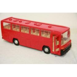 Grote Mercedes Bus met motor, VW Kever 1:24 en Tractor 1:36
