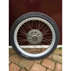 Derbi Senda velg 21 inch met banden