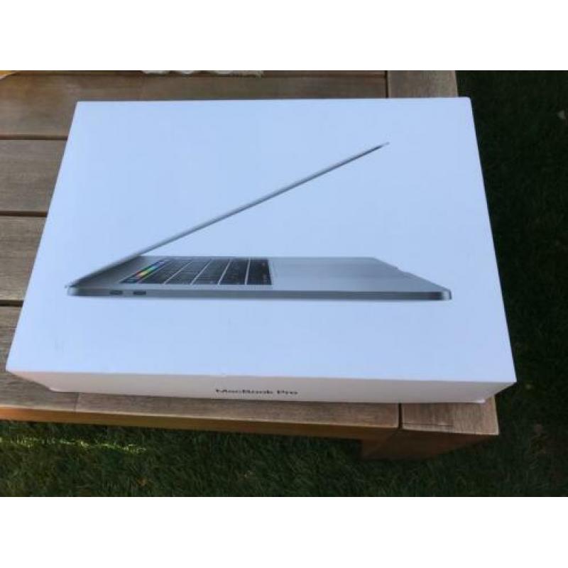 Macbook pro 15inch 500GB 4GB Videokaart