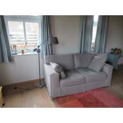 Tweezitsbank, muisgrijze stof, comfortabel zitcomfort