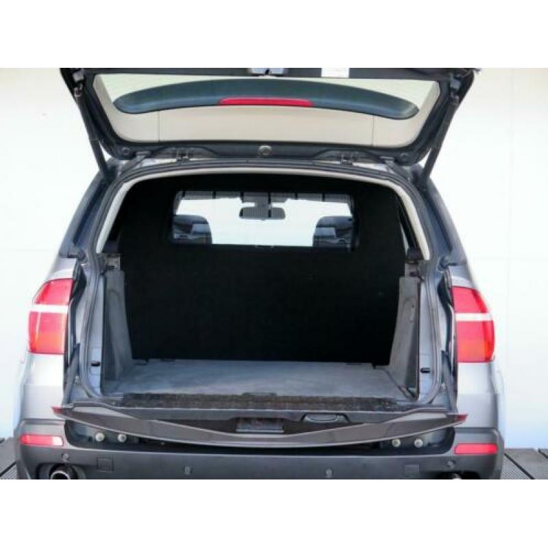BMW X5 E70 Grijs Kenteken Ombouw