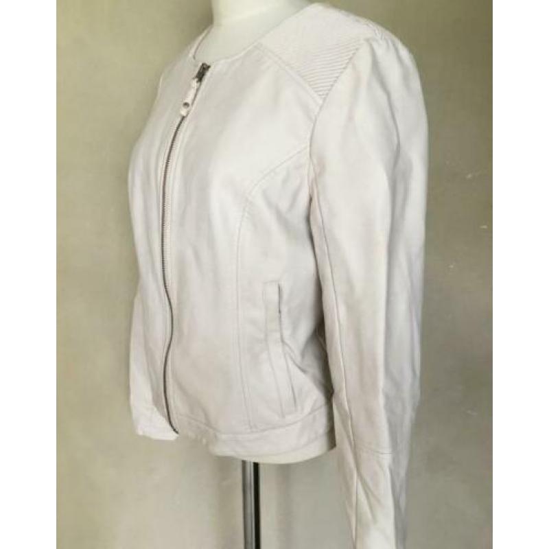 EXPRESSO, mooi jasje van offwhite imitatieleer, mt 42