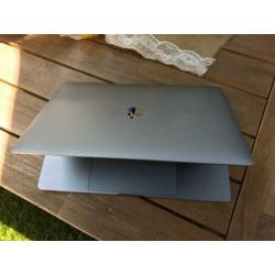 Macbook pro 15inch 500GB 4GB Videokaart