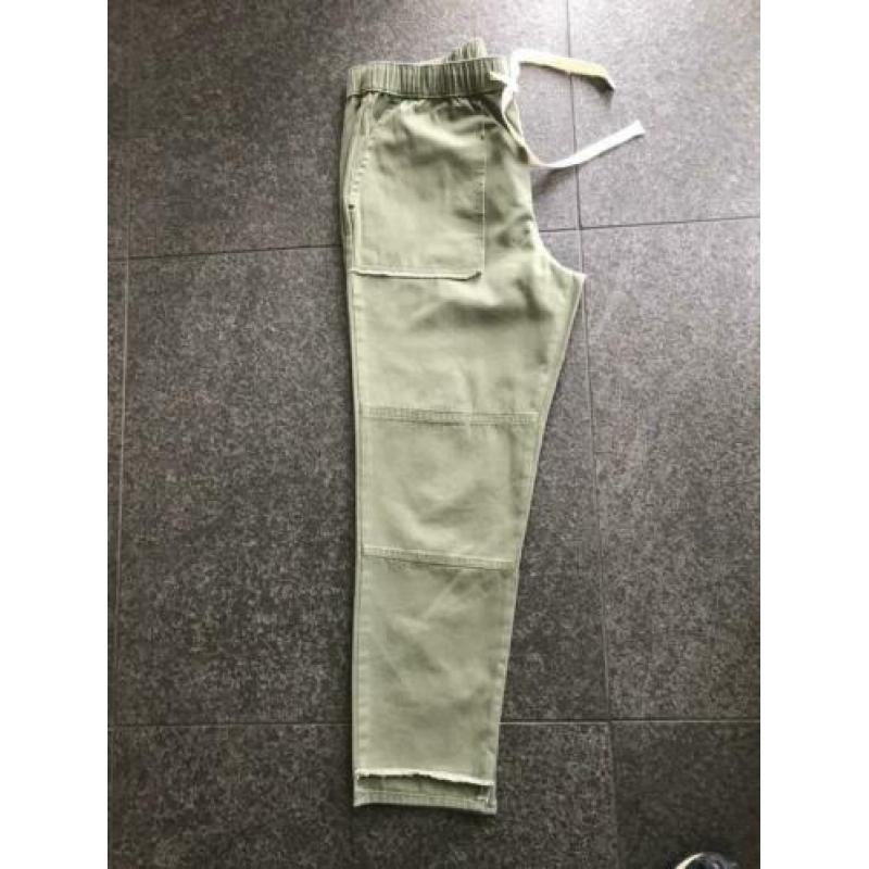 Trendy broek met grote zakken en koord maat S Zara