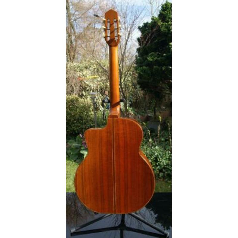 Handgebouwde Gypsy jazz gitaar ovaal
