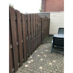 Hardhouten schuttingdelen