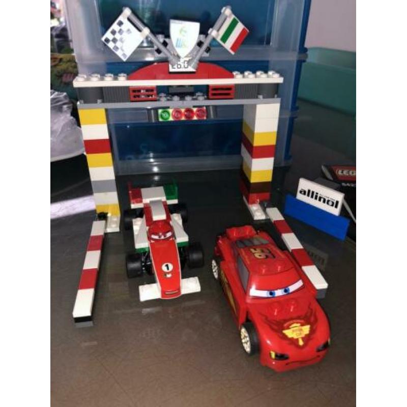 LEGO: Cars 2 Race Bliksem mcqueen - Francesco Bernoulli 8423