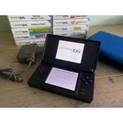 Nintendo DS Lite incl lader en partij spellen