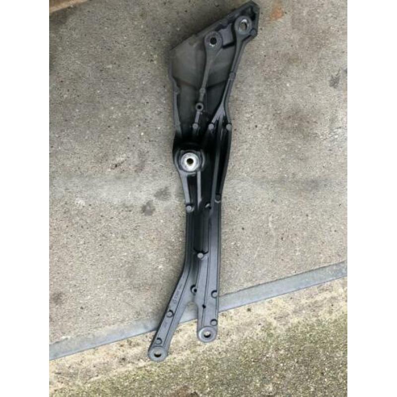 Kawasaki z800 engine bracket / engine mount / subframe